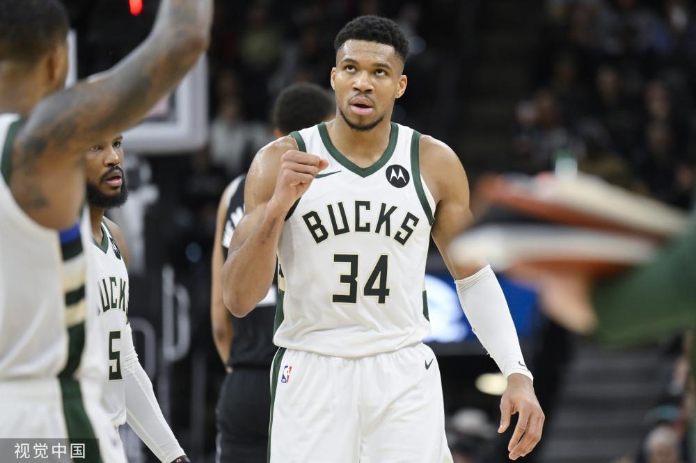 足球运动员 足球运动员