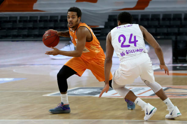 凸显了足球 凸显了足球