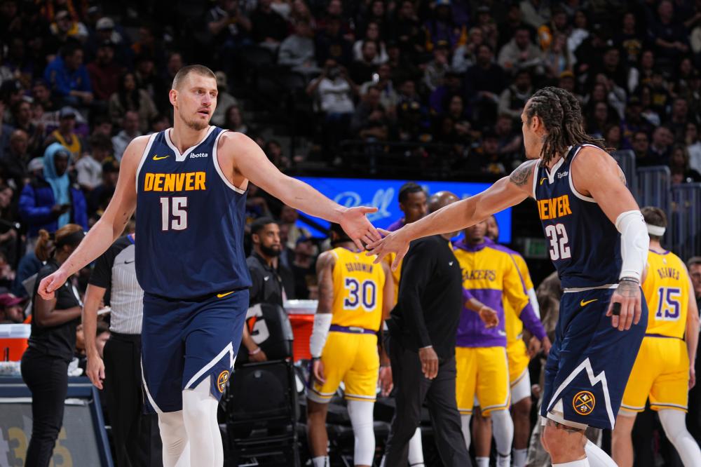 屡次制造威 屡次制造威